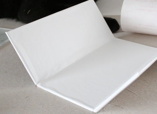 Making a custom drawer organizer is so cheap and easy with cardboard. Dream a Little Bigger.