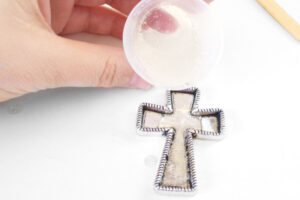Natural Stone Filled Bezel Cross Pendant Tutorial