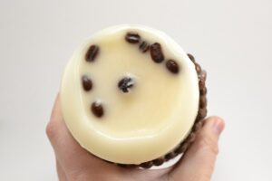 These DIY Vanilla Coffee Bean candlles are quick, simple and inexpensive to knock out. AND they smell amazing!