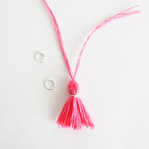 How to make a tassels bracelet ⋆ Dream a Little Bigger