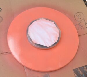 How cute is this grapefruit stand?! Love this tutorial to make your own DIY citrus fruit lazy susan.