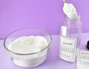 Transfer the baking soda mix to your bottle and secure with a shaker lid.