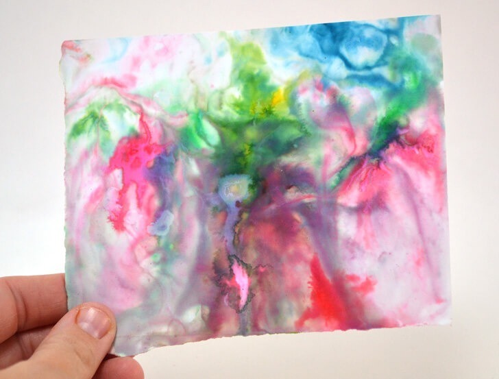 Grab the kids and check out this amazing kid craft. Looks like milk marbling is so cool!