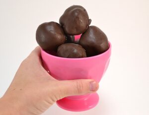 Need a quick sweet fix to impress the guests but short on time? These chocolate covered cheesecake bites are super quick and sure to be a hit!