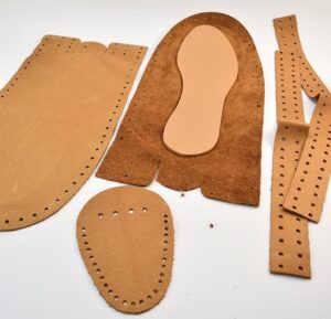 Ever wanted to make shoes? I had no idea it was so easy to make leather moccasins!