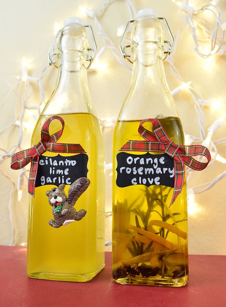 What a great gift for a foodie! Make your own flavored cooking oils to give as gifts!