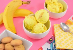 Banana Pudding Ice Cream with Vanilla Wafers is such a fun and simple twist on the classic. NO ICE CREAM MACHINE NEEDED!