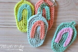 Bust that stash with these fantastic little projects perfect for some stash busting crochet like this awesome flip flops!