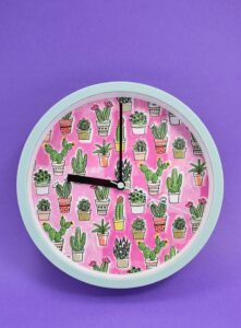 All good things take time, but not necessarily a ton of it! This 10 minute super simple decoupage personalized clock is a great DIY!