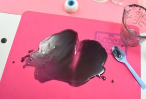 These homemade soap eyeballs are super easy to make with melt and pour AND the kiddos are going to love washing their hands with them. Win-win!