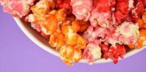 This crispy and sweet Jello popcorn is such a treat and so easy to make. You had me at no candy thermometer needed!