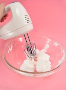 Don't let the sweet cupcake scent fool you, this isn't dessert. Frosting Whipped Soap is a bath time treat, smooth with awesome lather you're gonna love!