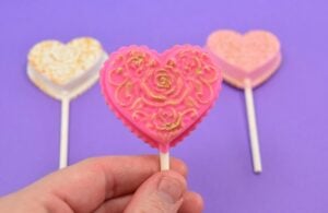 Make these heart of gold pops out of candy wafers in just minutes. What a sweet treat!