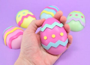 Add a little extra flair to your melt and pour soaps by painting them. Learn how to paint soap with long-lasting designs & great results!