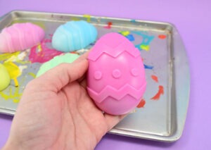 Add a little extra flair to your melt and pour soaps by painting them. Learn how to paint soap with long-lasting designs & great results!