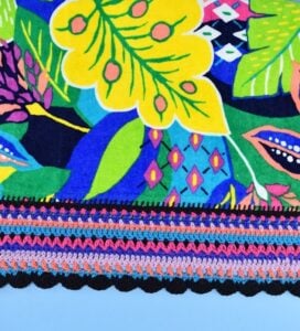 Why have an ordinary beach towel when you can have an extraordinary crochet edge beach towel so easily? Hook up the prettiest towel on the sand!