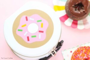 Looking to use up your vinyl scraps? These vinyl scrap projects are little on product but big on impact!