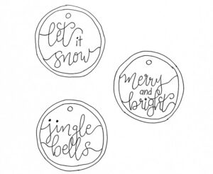 Grab our FREE pattern and add a little rustic flair to your Christmas decor with these easy to make, hand-lettered wood slice Christmas ornaments!