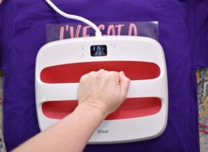 Thinking about getting a Cricut Easy Press 2? Here's what you need to know!
