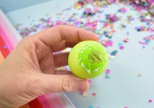 Cascarones are so much fun for both kids and adults. Get the super easy tutorial to make these confetti filled eggs for Easter that everybody is going to just love making and breaking!