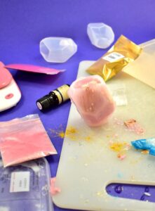 Gorgeous DIY crystal gemstone soaps only look difficult to make, but with an easy tutorial, even the beginner can make gorgeous rock soaps sure to impress!