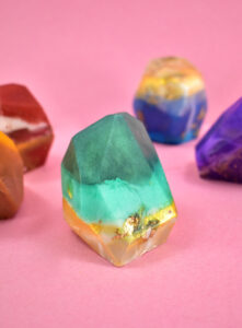 Gorgeous DIY crystal gemstone soaps only look difficult to make, but with an easy tutorial, even the beginner can make gorgeous rock soaps sure to impress!