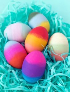 Tired of run-of-the-mill Easter eggs? Check out this amazing collection of unique, fun and gorgeous ways to decorate your Easter eggs this year!