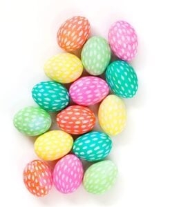 Tired of run-of-the-mill Easter eggs? Check out this amazing collection of unique, fun and gorgeous ways to decorate your Easter eggs this year!