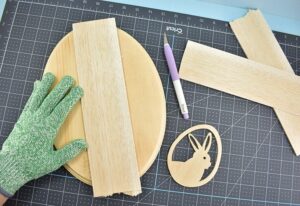 I have to make one of these adorable doors to the Easter Bunny's hideaway. What a whimsical little craft that will make my littles so happy!