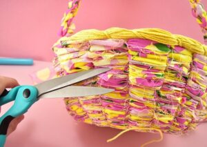Ever wanted to make an Easter basket from scratch? This DIY woven Easter basket is gorgeous, not too difficult to make and can be made in YOUR PERFECT colors!
