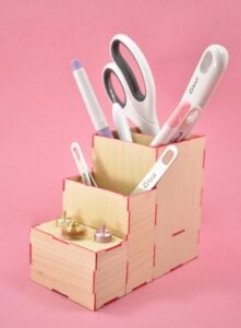 Use your Cricut Maker to make a wooden tool holder for everything CRICUT. Isn't that so amazing? :)