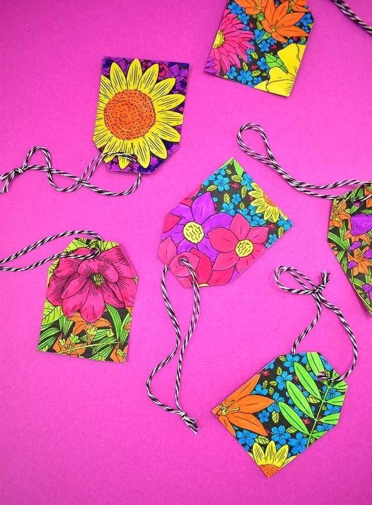 Grab these fabulous free floral gift tags to color and adorn your hand wrapped gifts. So simple but adds so much personality!