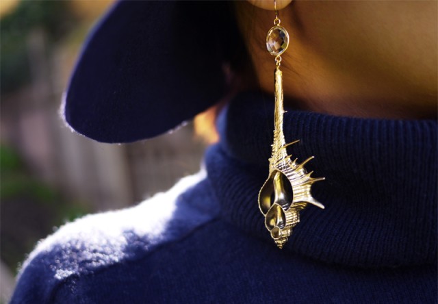 Collecting seashells on the beach is the perfect summer fun. Put those finds to good use with these great seashell crafts!