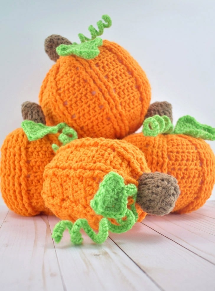 Whip up some adorable crochet pumpkins with this free pattern with FOUR different variations!