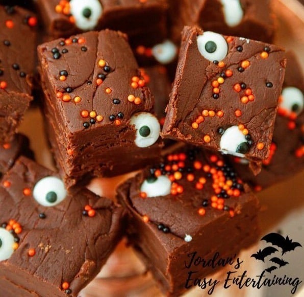 Halloween is the time to enjoy sweet treats! Check out these amazing sweet Halloween recipes with a dash of spooky!