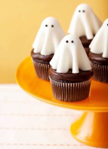 Halloween is the time to enjoy sweet treats! Check out these amazing sweet Halloween recipes with a dash of spooky!