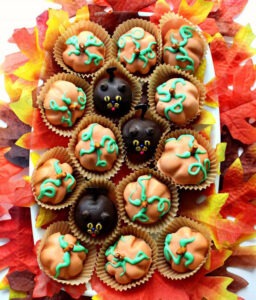 Halloween is the time to enjoy sweet treats! Check out these amazing sweet Halloween recipes with a dash of spooky!