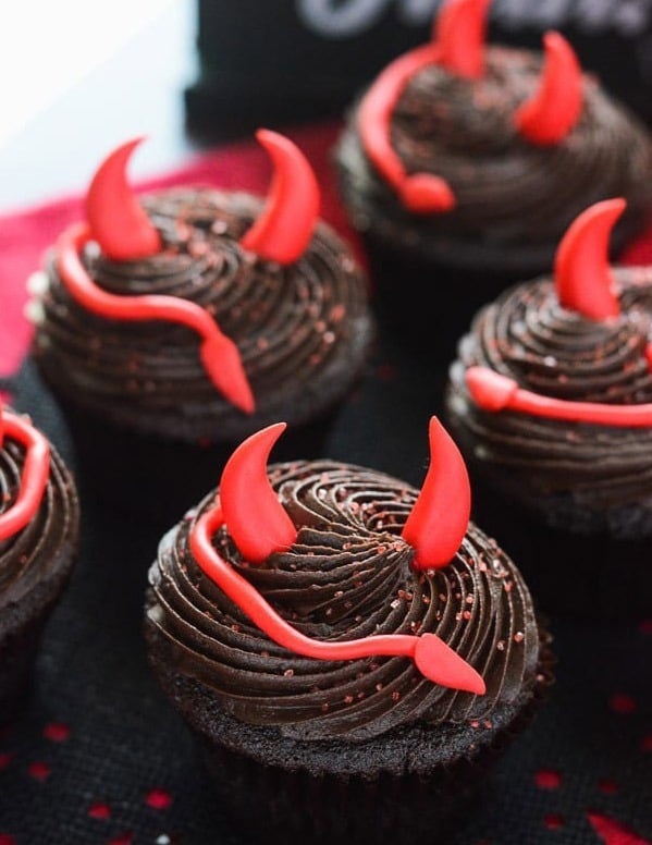 Halloween is the time to enjoy sweet treats! Check out these amazing sweet Halloween recipes with a dash of spooky!