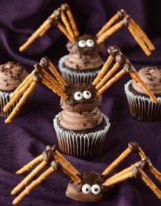 Halloween is the time to enjoy sweet treats! Check out these amazing sweet Halloween recipes with a dash of spooky!