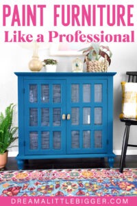  Ever wondered how to paint furniture like a pro? With the right tools and prep work, painting furniture with professional results is a breeze!