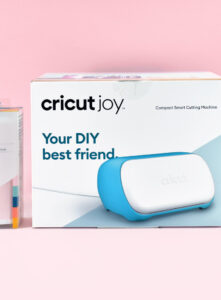 Looking for some fun Office Crafts? Inspirational Art peps up your desk, a custom mouse pad keeps things moving and an adorable travel mug gets you there!