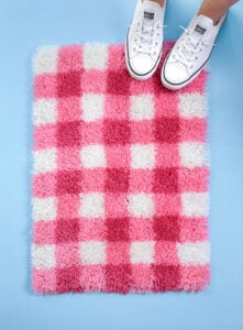 Not only visually stunning, this gingham latch hook rug is also very easy to make. With a simple, repeating pattern it’s a great first time hooking project.