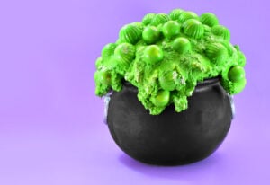 Love a witchy Halloween? This DIY Bubbling Cauldron Craft is super easy, inexpensive, lightweight, and lasts forever!