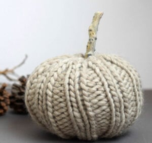 We love these 20+ knit, crochet, loom knit, and otherwise DIY yarn pumpkins you are going to want to craft up this fall!