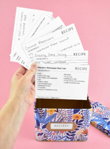 Trying to get your kitchen organized? Check out these FREE printable recipe cards you can type and print or print and hand write!