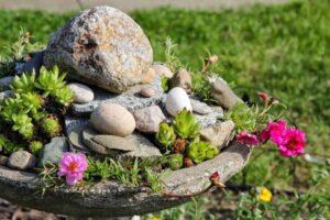 It's the perfect time of year to be outside! Check out 20+ of our favorite and totally unique garden projects you can make yourself!