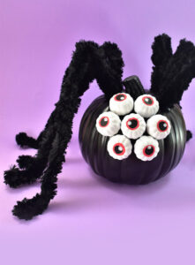 no-carve-spider-pumpkin-halloween-craft-dreamalittlebigger-webstories