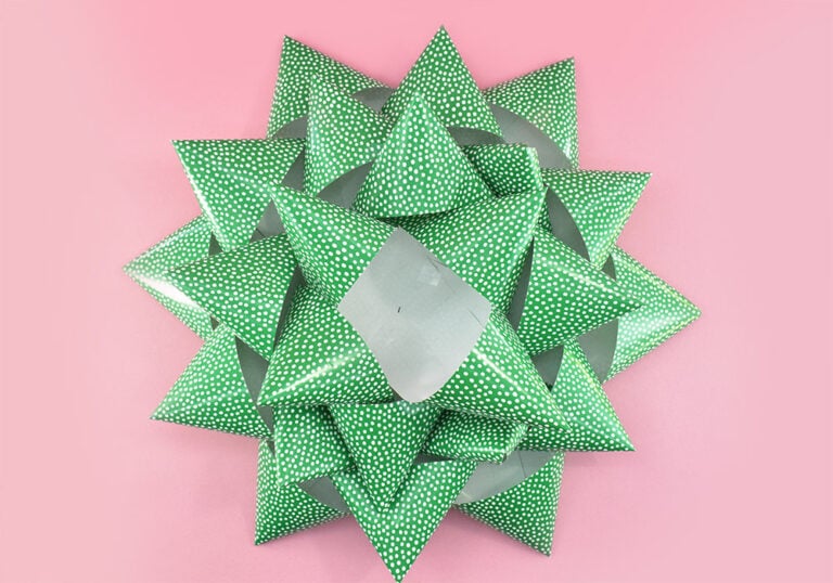 How to Make a Giant Gift Bow ⋆ Dream a Little Bigger