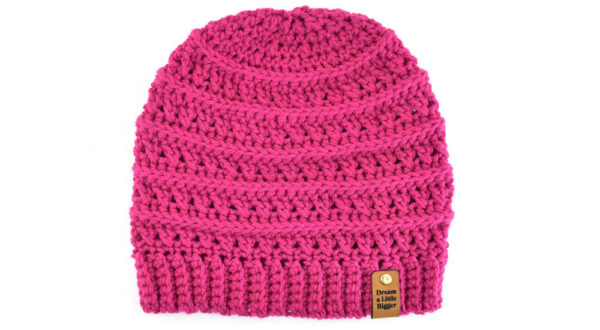 We tested Yarn Bee Soft & Sleek on our search for the best cheap yarn, worsted weight. Check out all 21 brands we reviewed and find out which yarns we love and which yarns we hate!