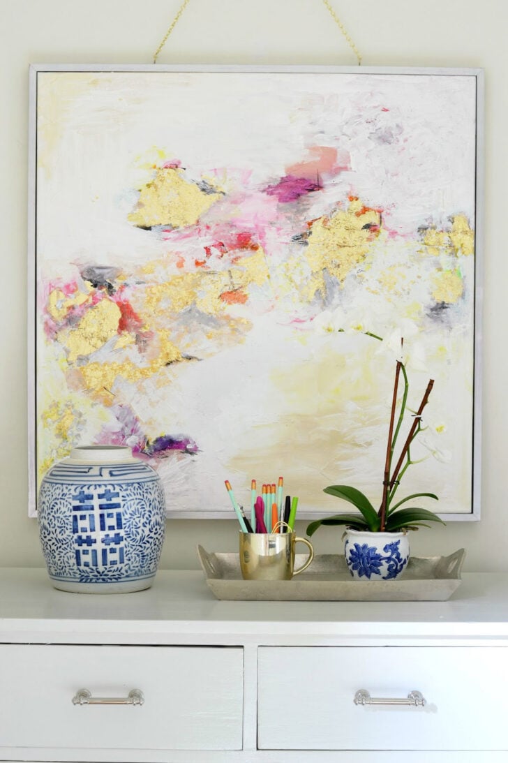 Want to be an artist but not sure how? Check out these pieces of DIY artwork and painting tutorials that will have you feeling artistic in no time!